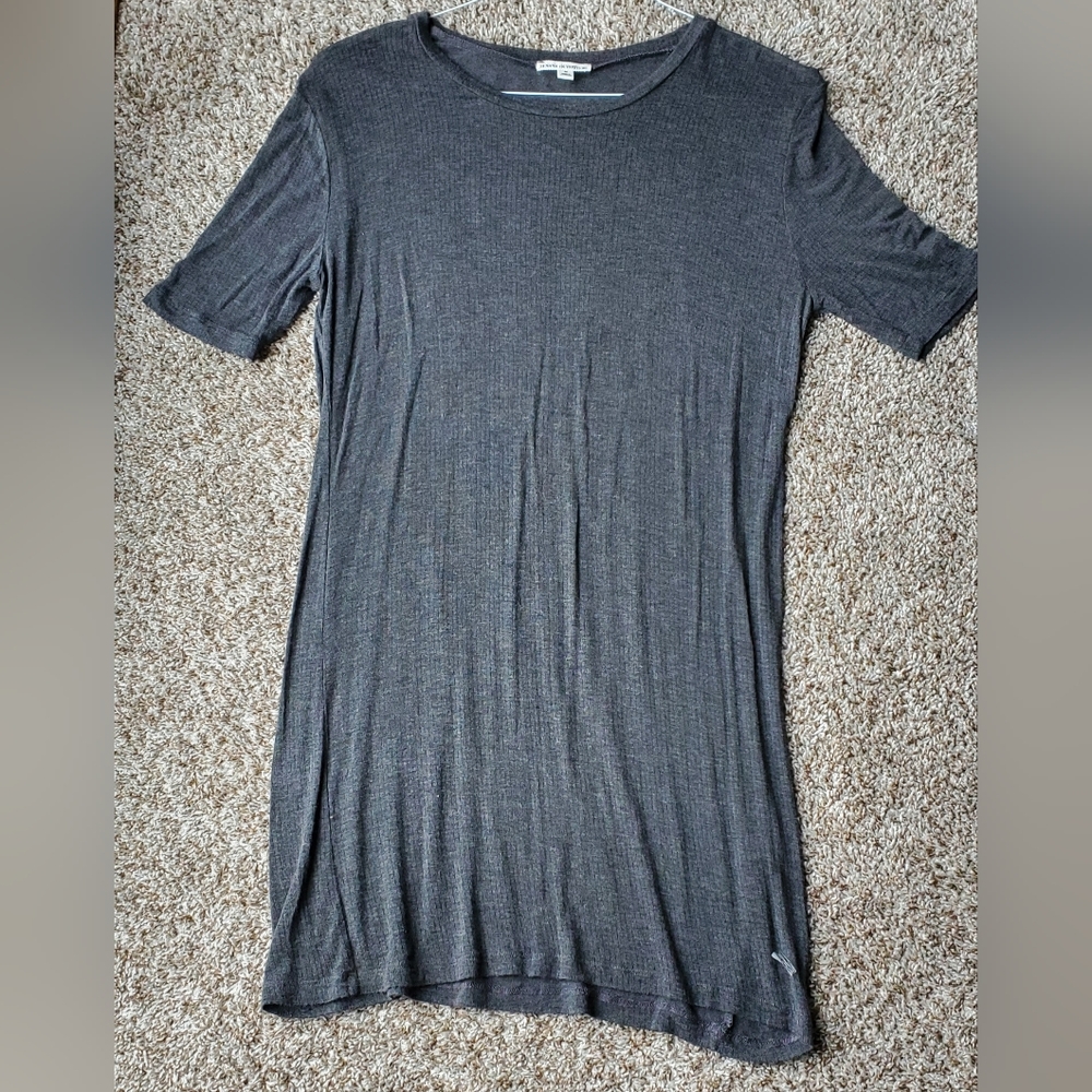 Women's Zenana Outfitters Short Sleeve Shirt Size Medium